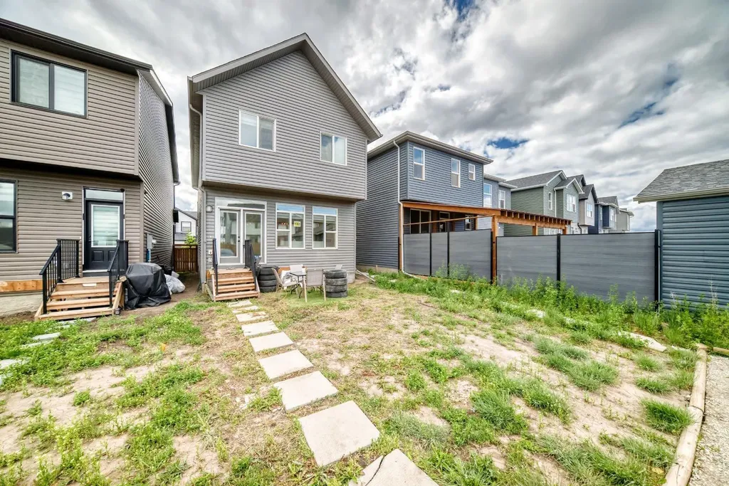 132 Setonstone Gardens SE Calgary AB T3M3V6
