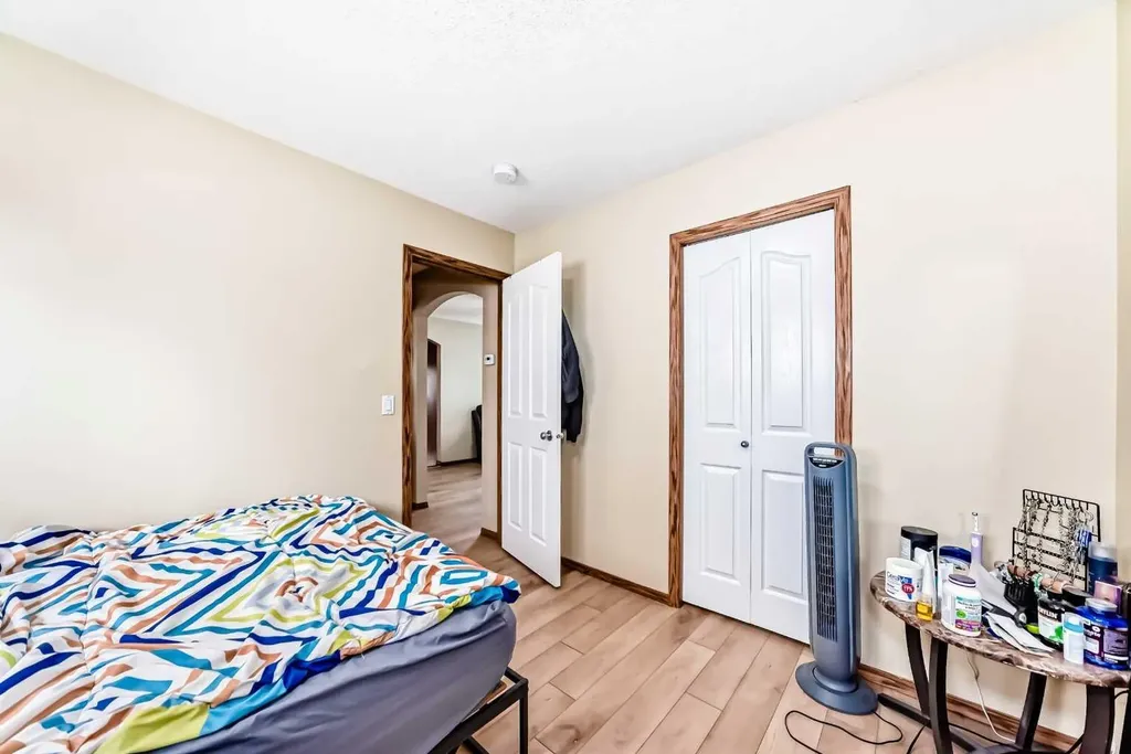 30 Covehaven View NE Calgary AB T3R 1S6