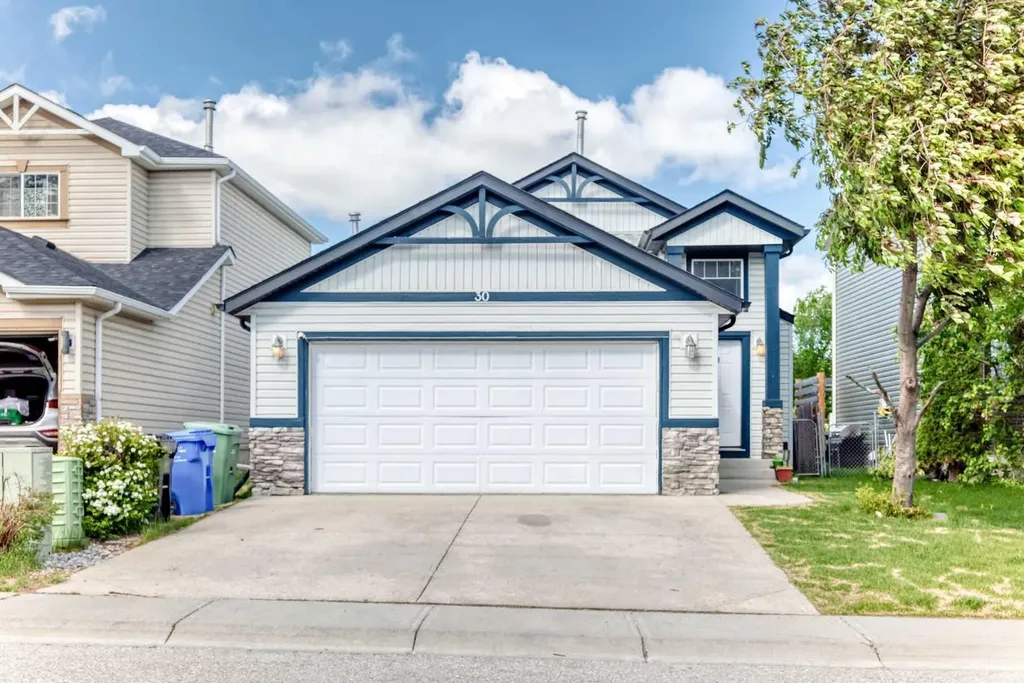 30 Covehaven View NE Calgary AB T3R 1S6