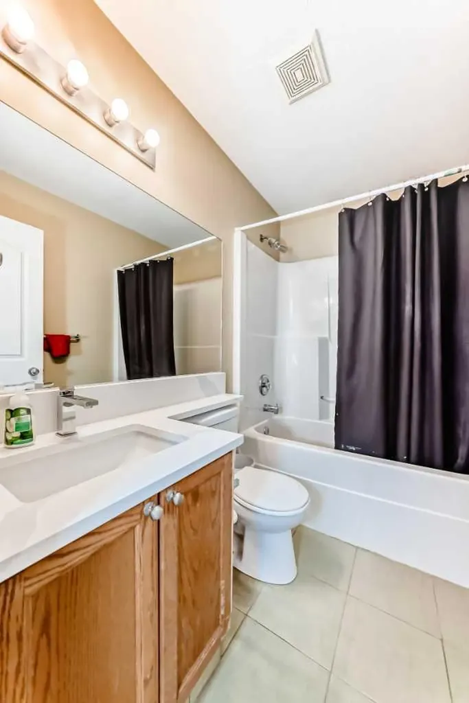 30 Covehaven View NE Calgary AB T3R 1S6