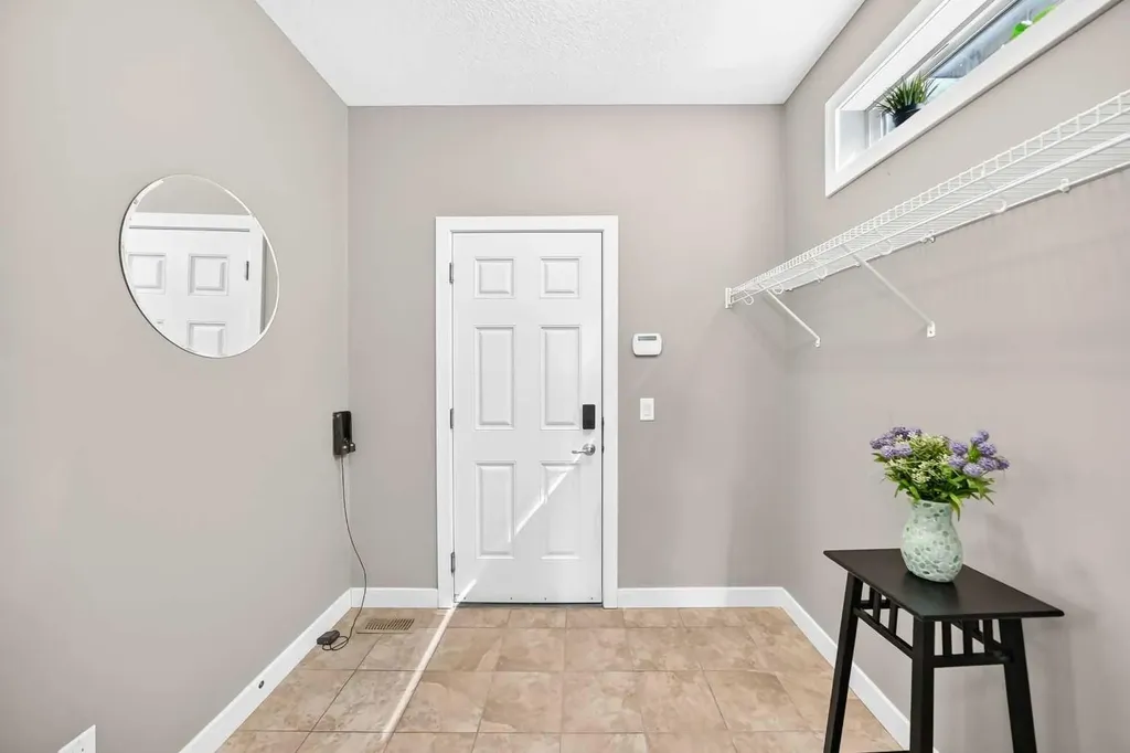 84 Evansview Manor NW Calgary AB T3P 0J7