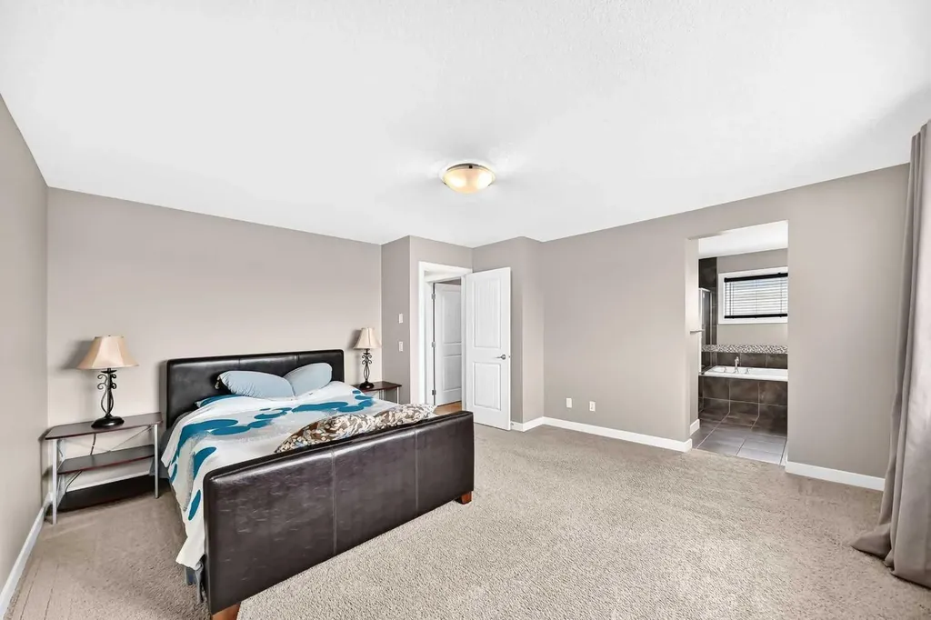 84 Evansview Manor NW Calgary AB T3P 0J7