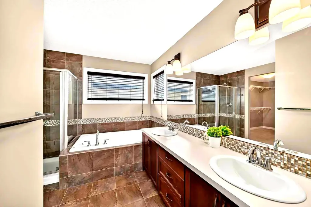 84 Evansview Manor NW Calgary AB T3P 0J7
