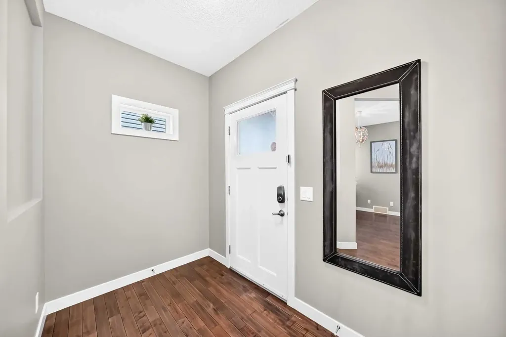 84 Evansview Manor NW Calgary AB T3P 0J7