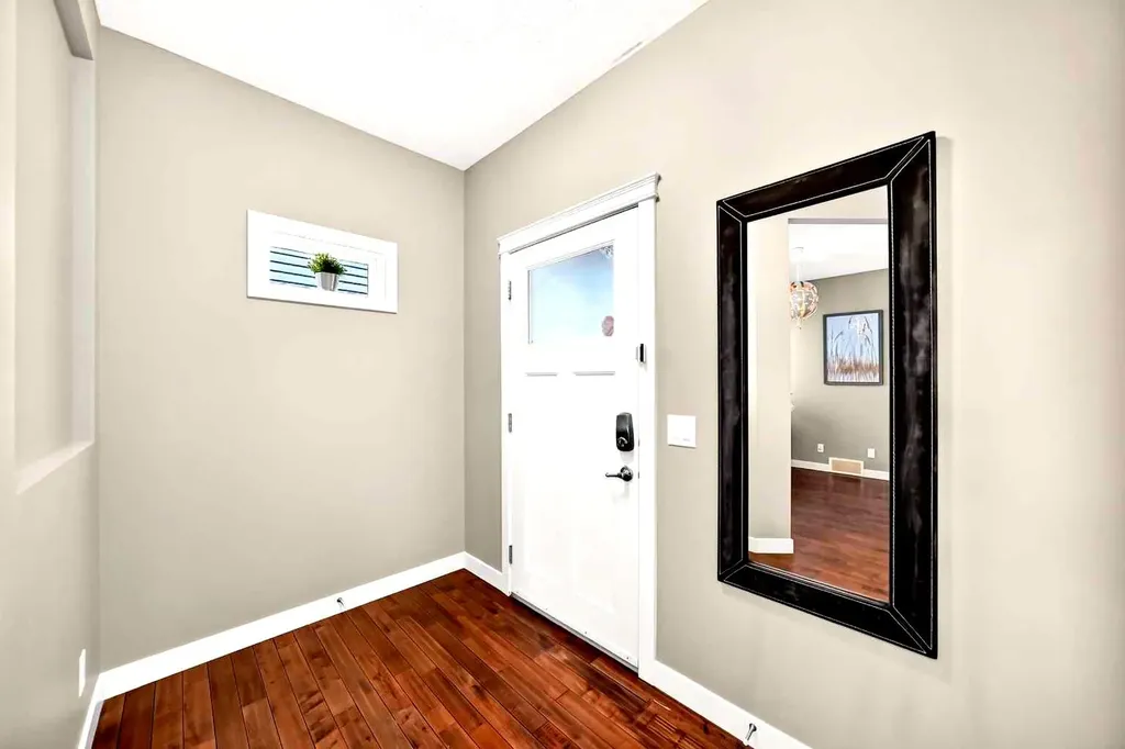84 Evansview Manor NW Calgary AB T3P 0J7