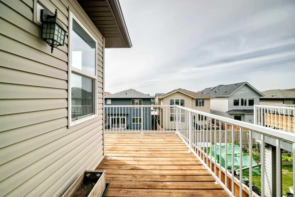 84 Evansview Manor NW Calgary AB T3P 0J7