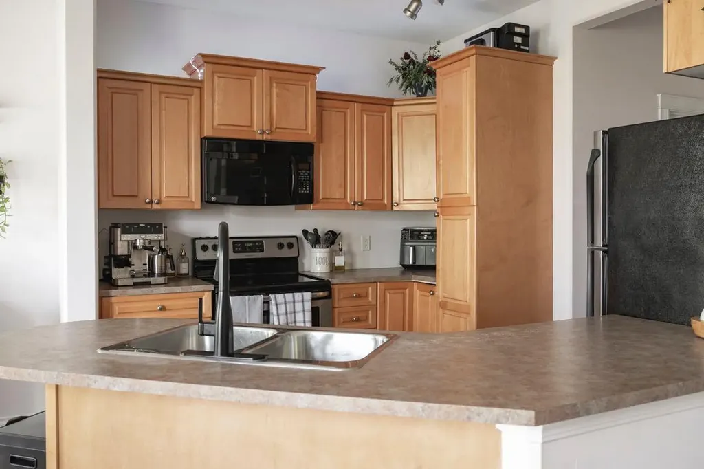 411 Williams Drive Fort Mcmurray AB T9H 5R8