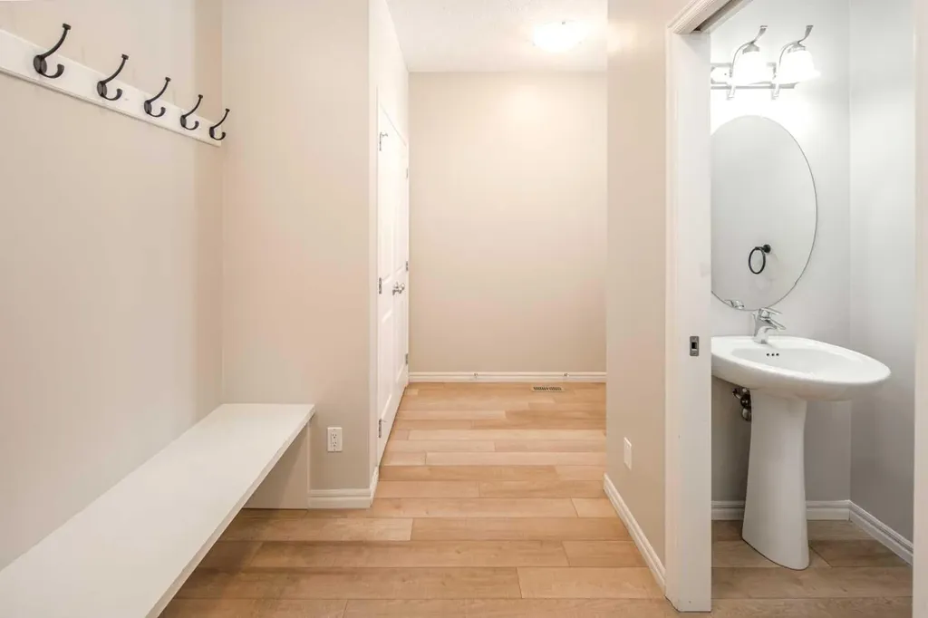 88 Legacy Mews SE Calgary AB T2X 0Y5