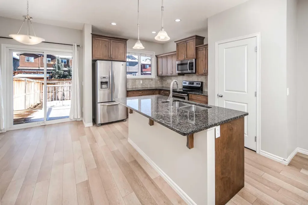 88 Legacy Mews SE Calgary AB T2X 0Y5