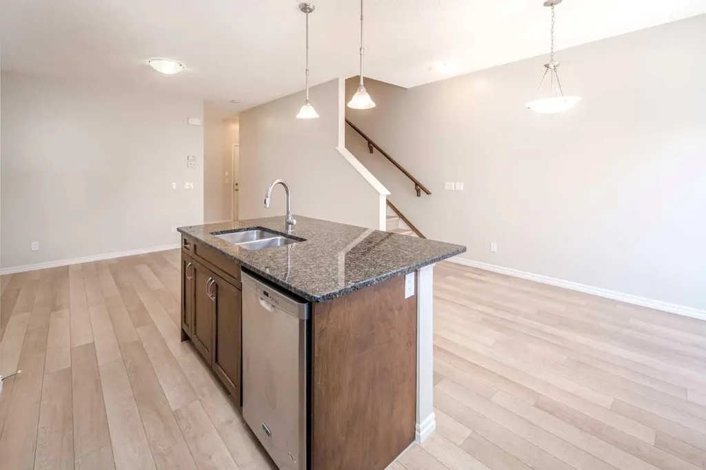 88 Legacy Mews SE Calgary AB T2X 0Y5