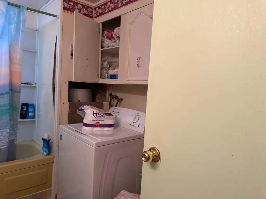 318 Railway Avenue W Hanna AB T0J 1P0