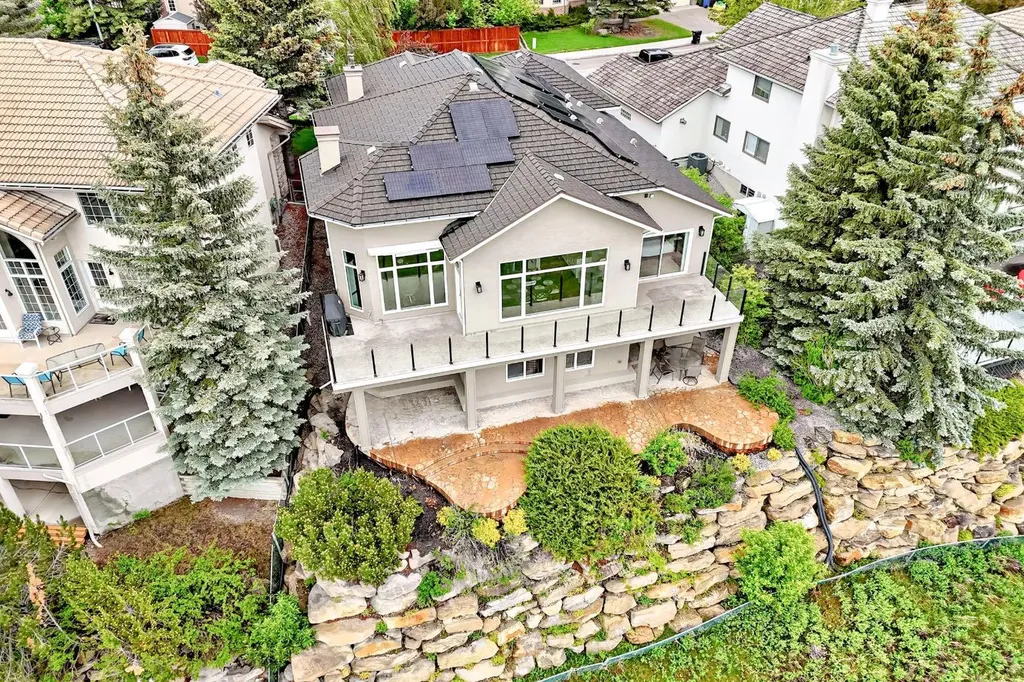 148 Scenic Ridge Crescent NW Calgary AB T3L 1V3