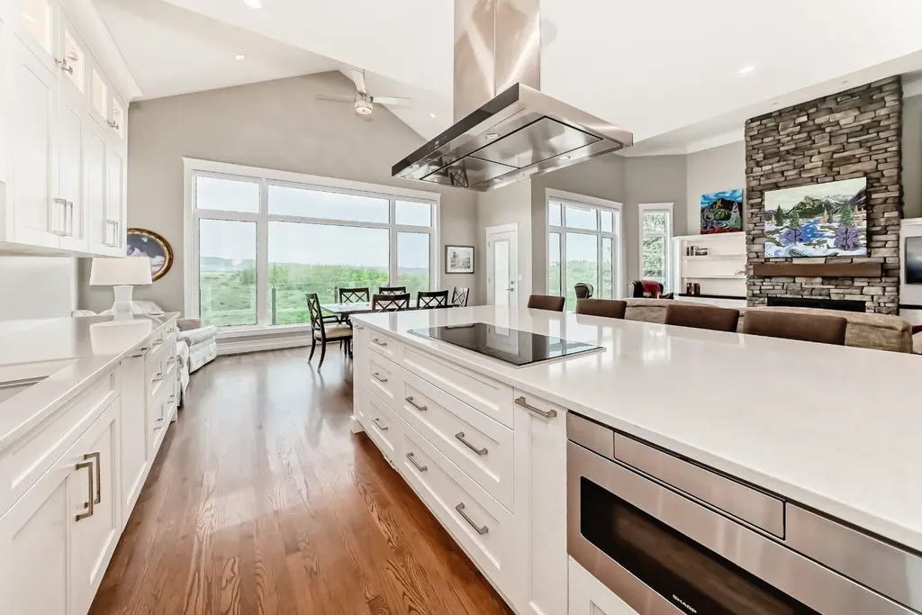 148 Scenic Ridge Crescent NW Calgary AB T3L 1V3