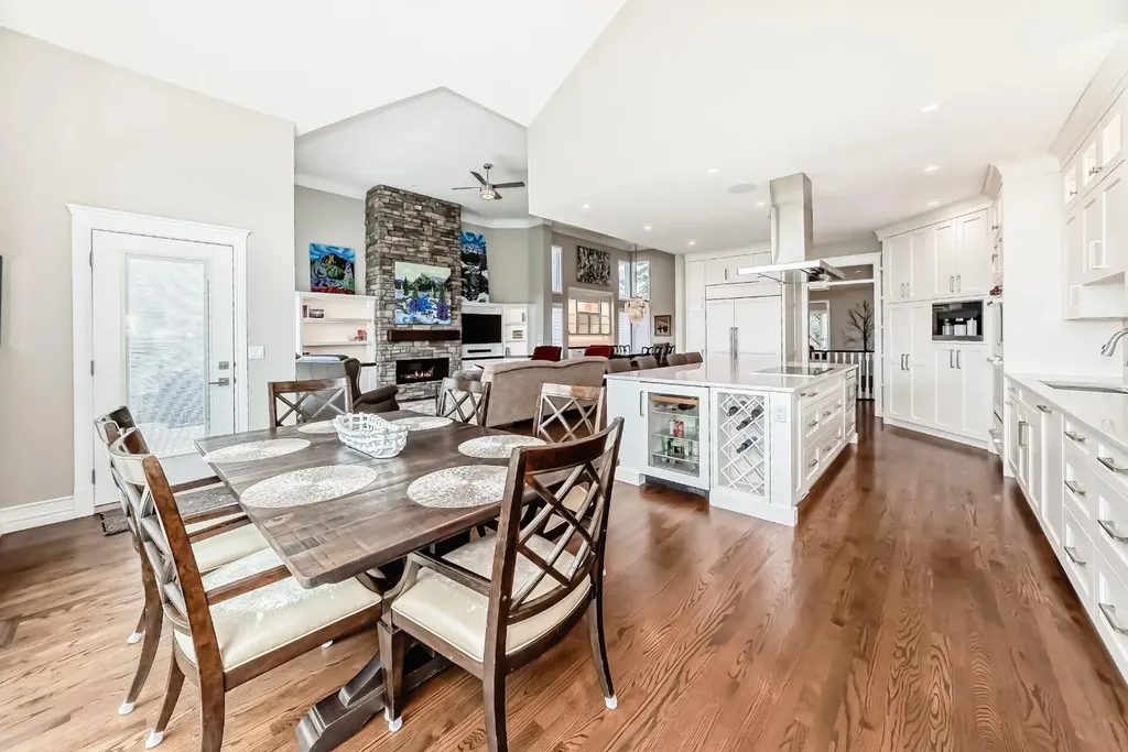 148 Scenic Ridge Crescent NW Calgary AB T3L 1V3