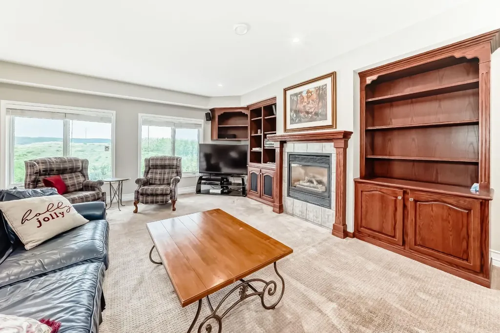148 Scenic Ridge Crescent NW Calgary AB T3L 1V3