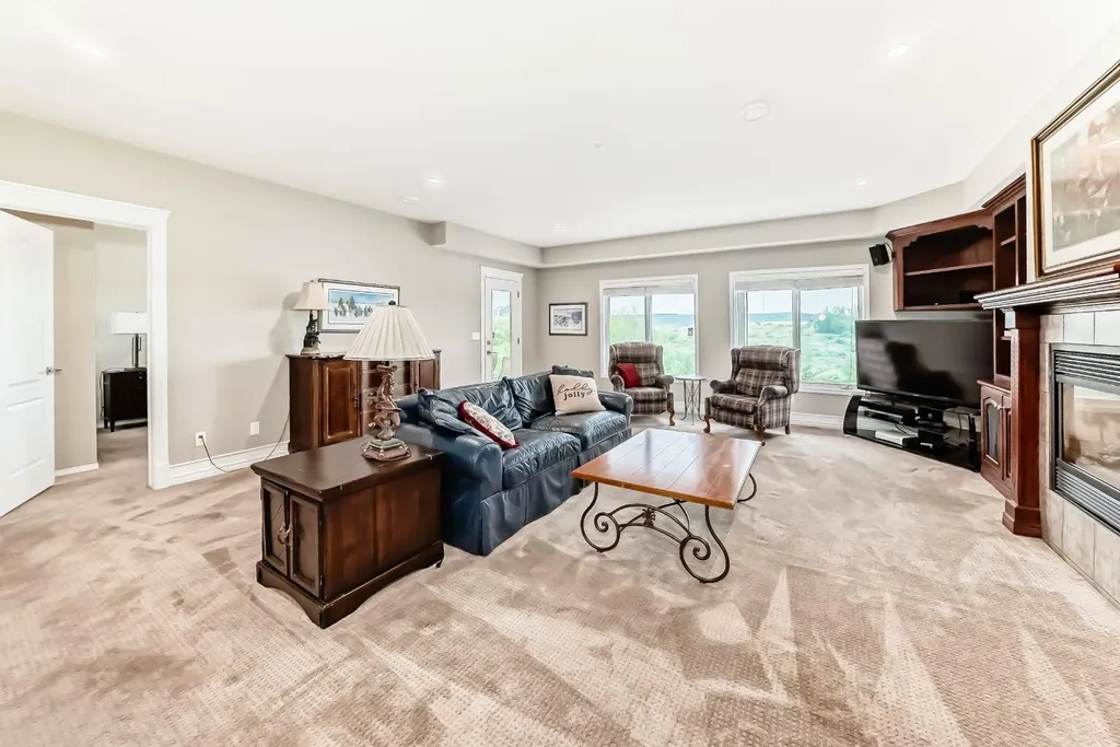 148 Scenic Ridge Crescent NW Calgary AB T3L 1V3