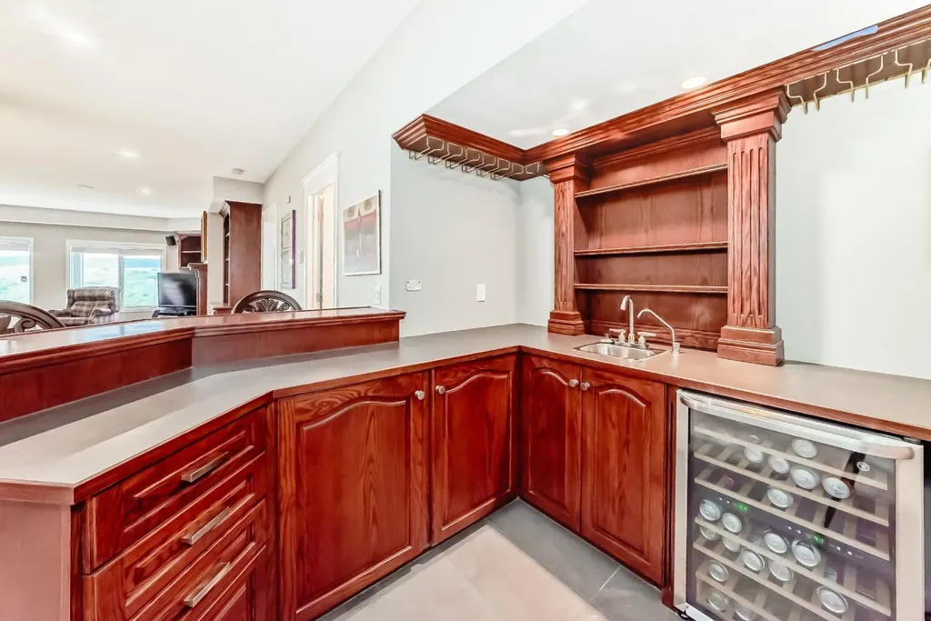 148 Scenic Ridge Crescent NW Calgary AB T3L 1V3