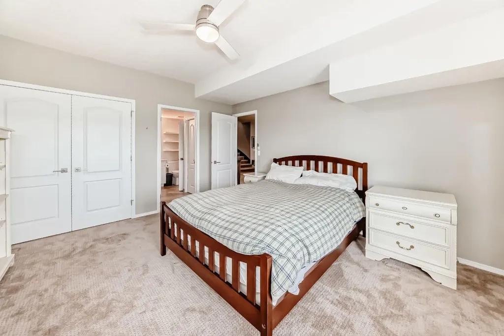 148 Scenic Ridge Crescent NW Calgary AB T3L 1V3
