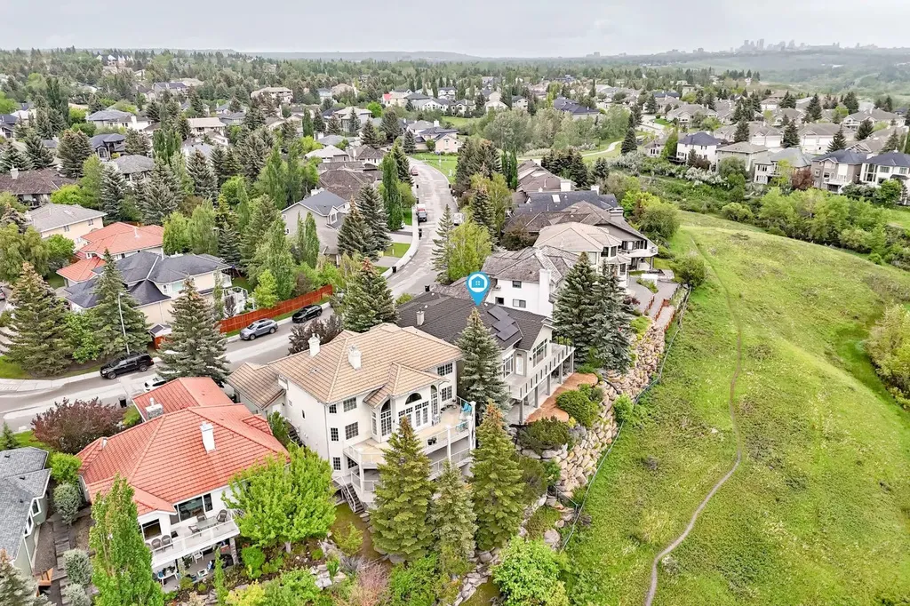 148 Scenic Ridge Crescent NW Calgary AB T3L 1V3