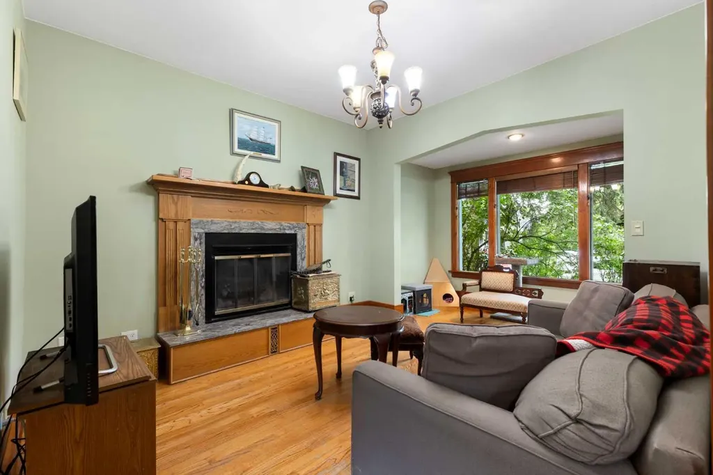508 10 Avenue NE Calgary AB T2E 0X6