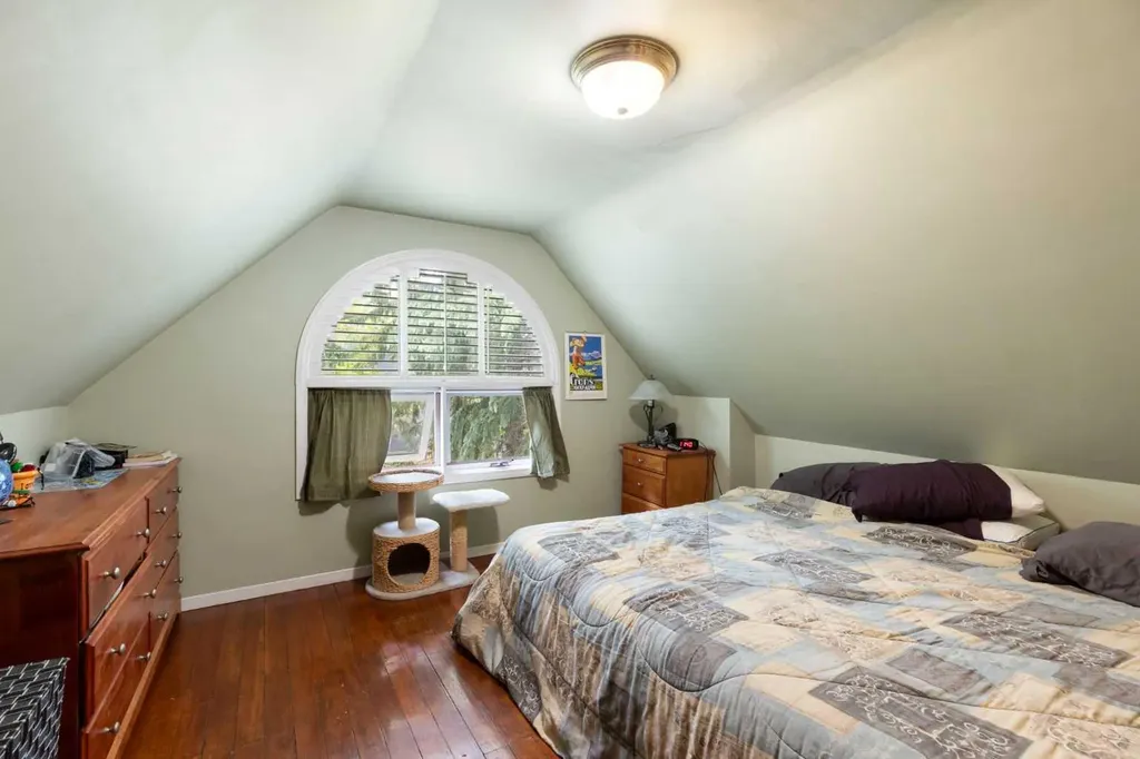 508 10 Avenue NE Calgary AB T2E 0X6