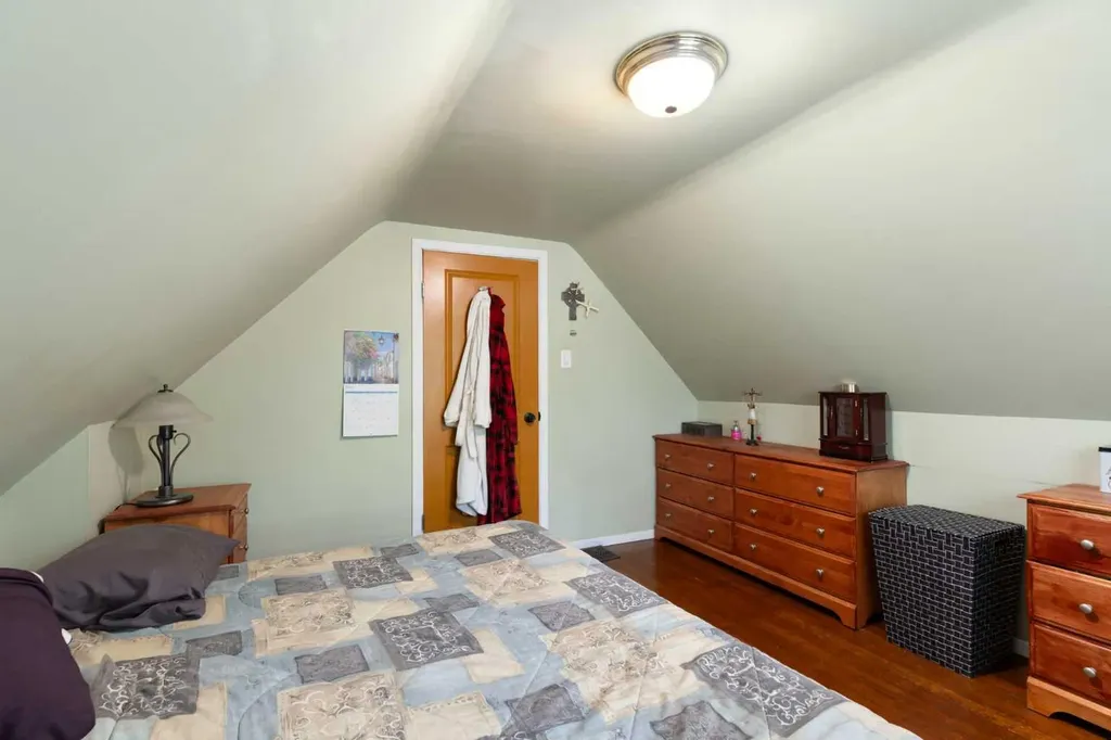 508 10 Avenue NE Calgary AB T2E 0X6