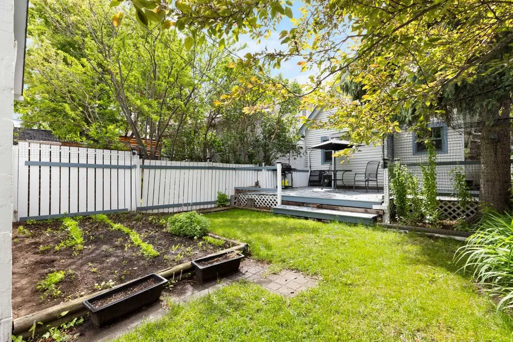 508 10 Avenue NE Calgary AB T2E 0X6