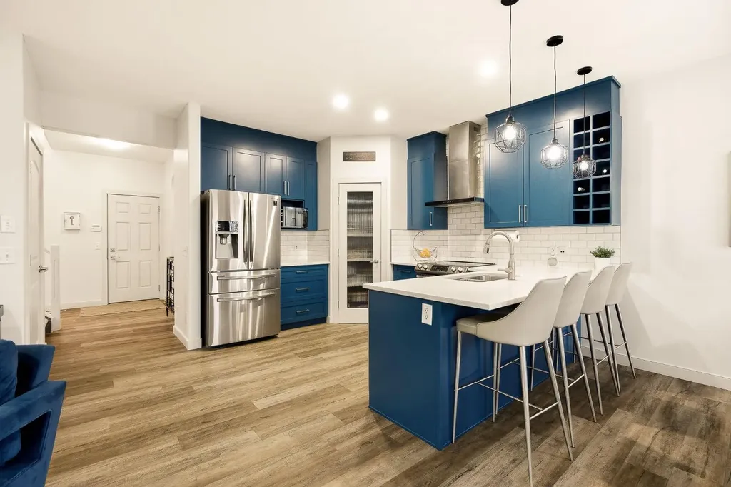 107 Everwoods Park SW Calgary AB T2Y 0G3