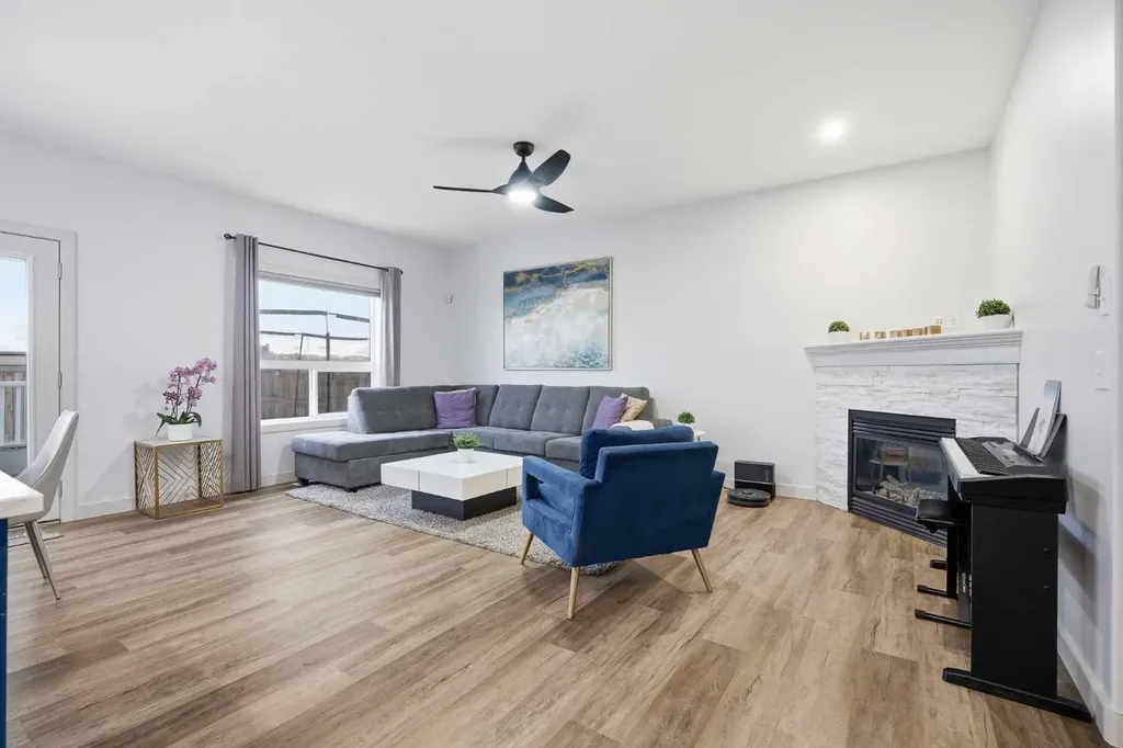 107 Everwoods Park SW Calgary AB T2Y 0G3