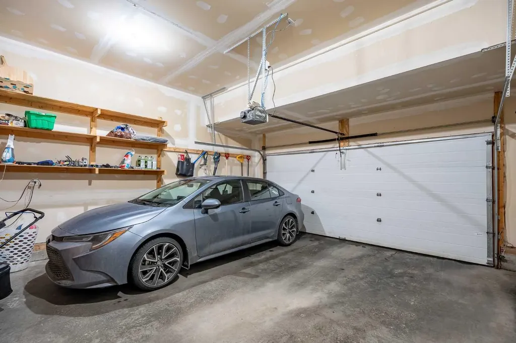 107 Everwoods Park SW Calgary AB T2Y 0G3