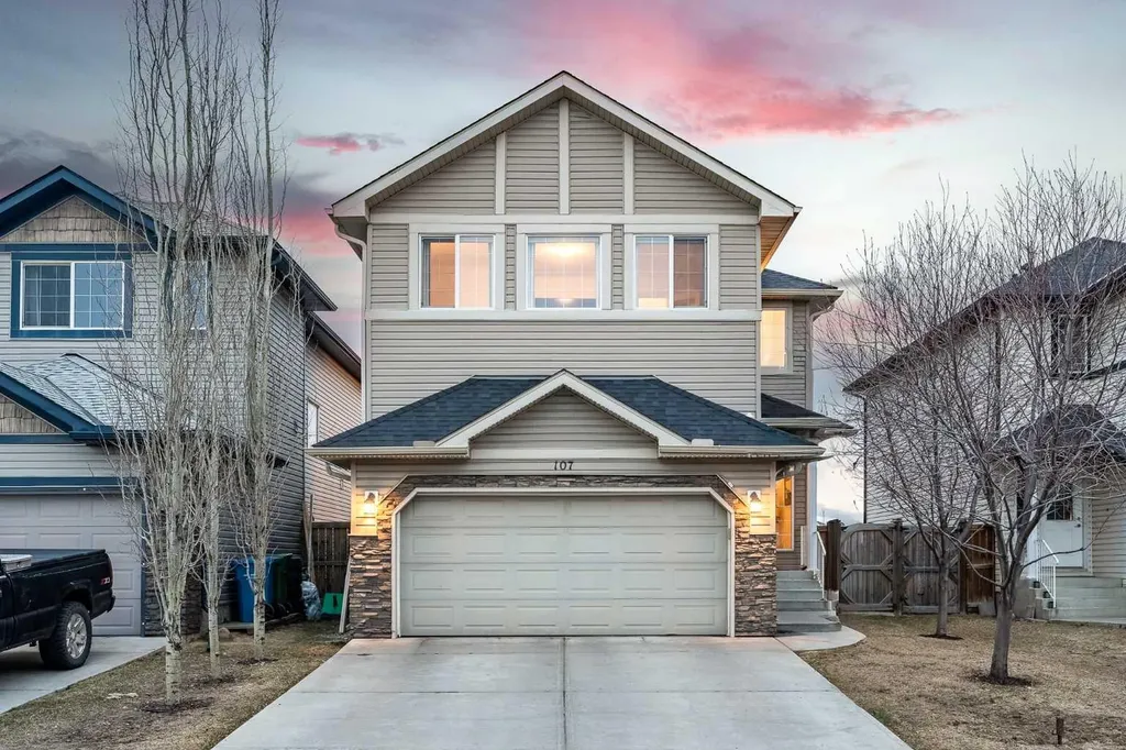 107 Everwoods Park SW Calgary AB T2Y 0G3