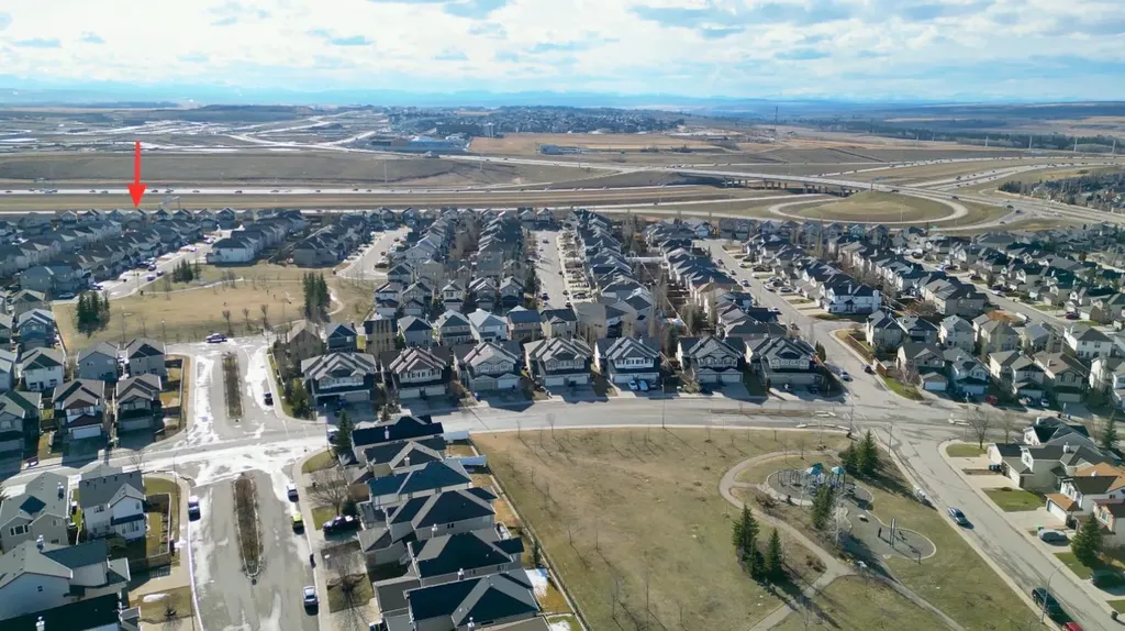 107 Everwoods Park SW Calgary AB T2Y 0G3