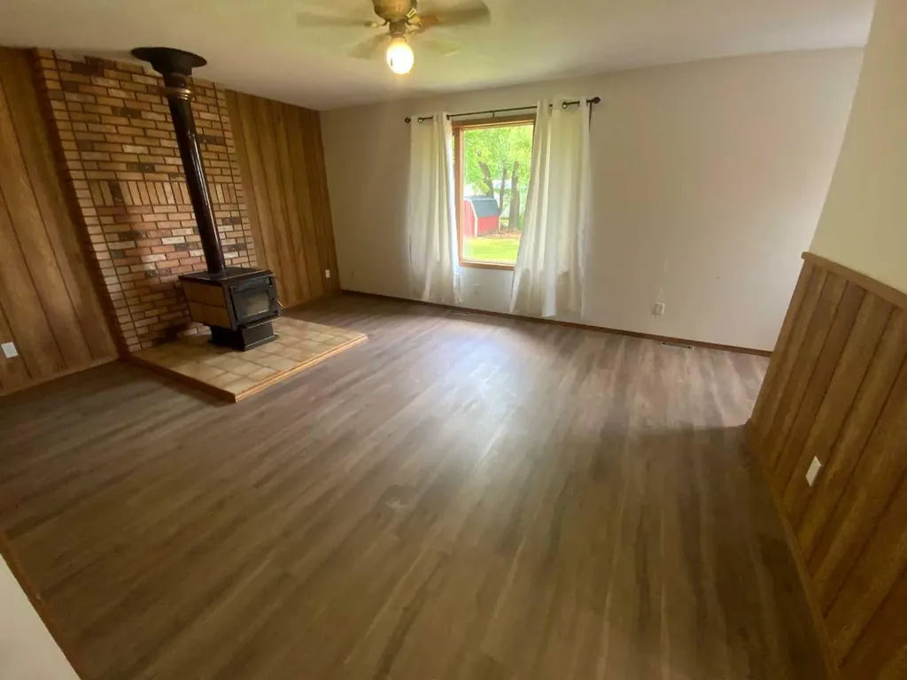 138 Trochu Avenue Trochu AB T0M 2C0
