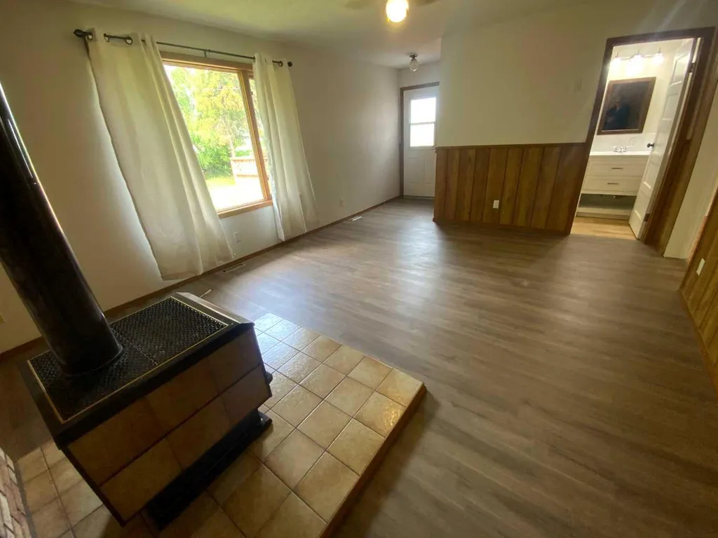 138 Trochu Avenue Trochu AB T0M 2C0
