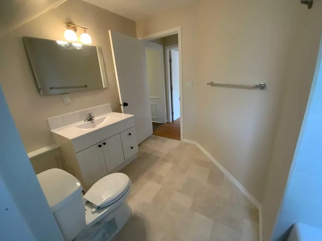 138 Trochu Avenue Trochu AB T0M 2C0