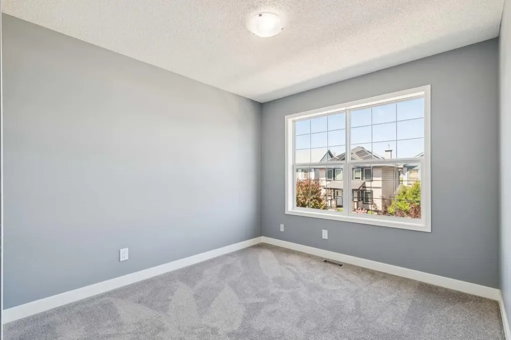137 Prestwick Mews SE Calgary AB T2Z 3X6