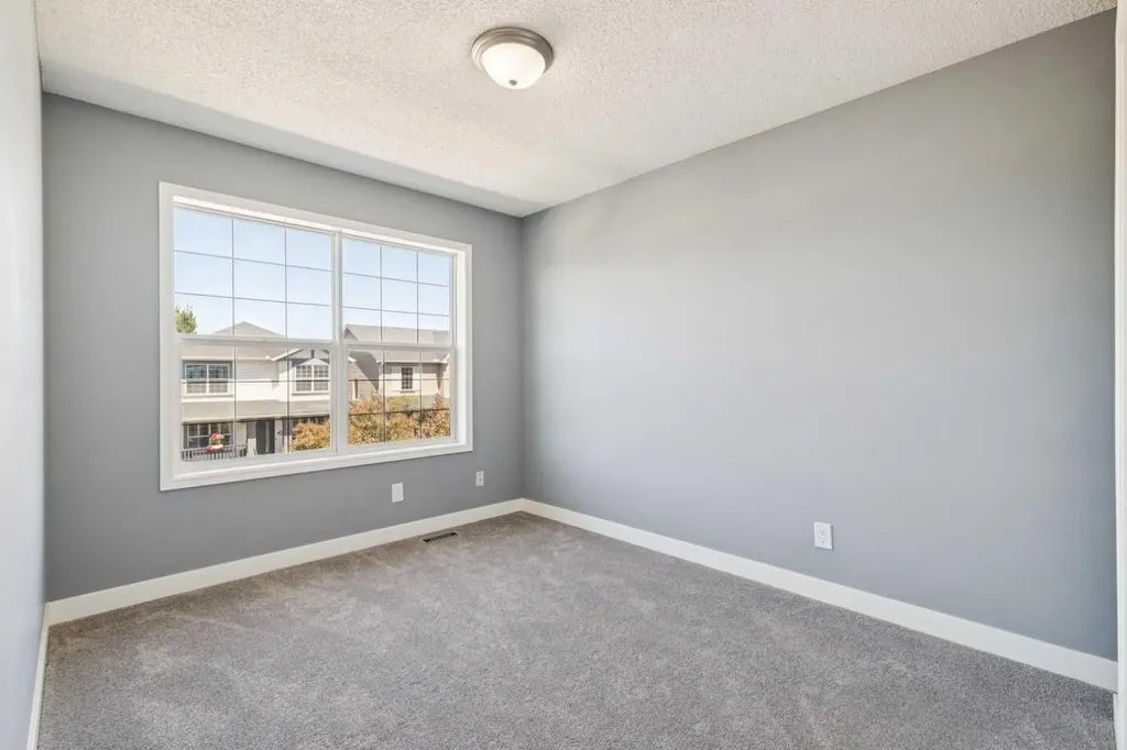 137 Prestwick Mews SE Calgary AB T2Z 3X6