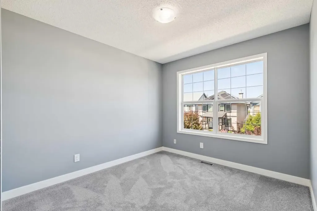 137 Prestwick Mews SE Calgary AB T2Z 3X6