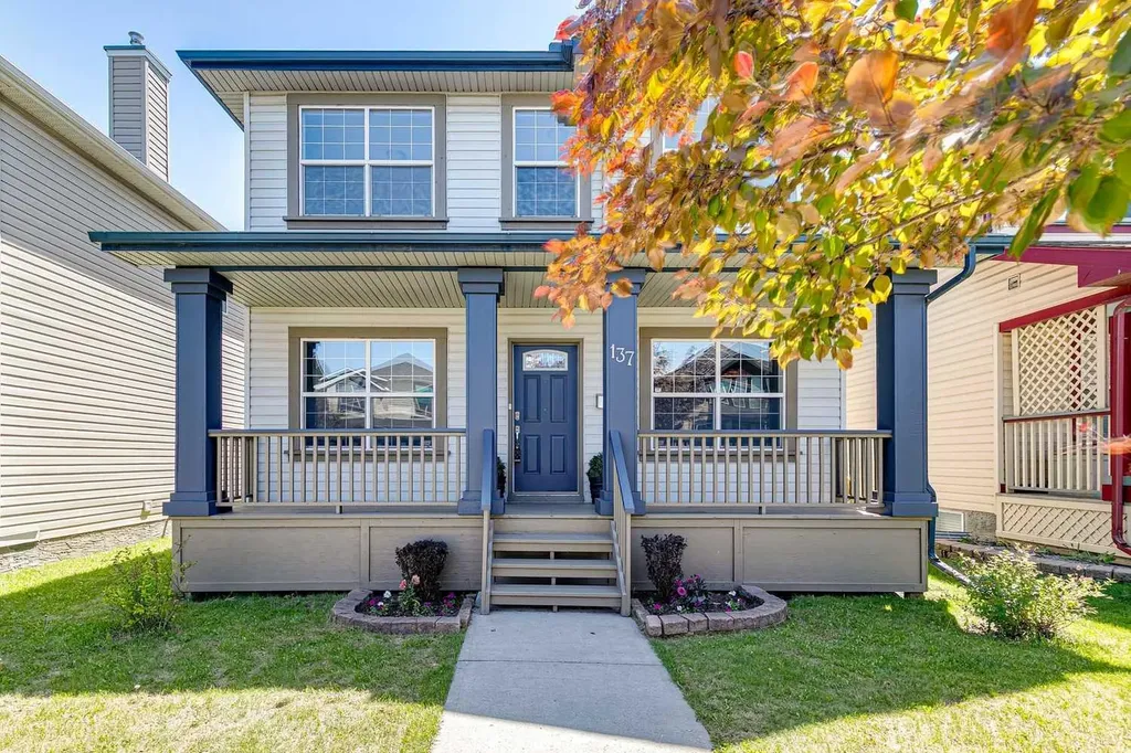 137 Prestwick Mews SE Calgary AB T2Z 3X6