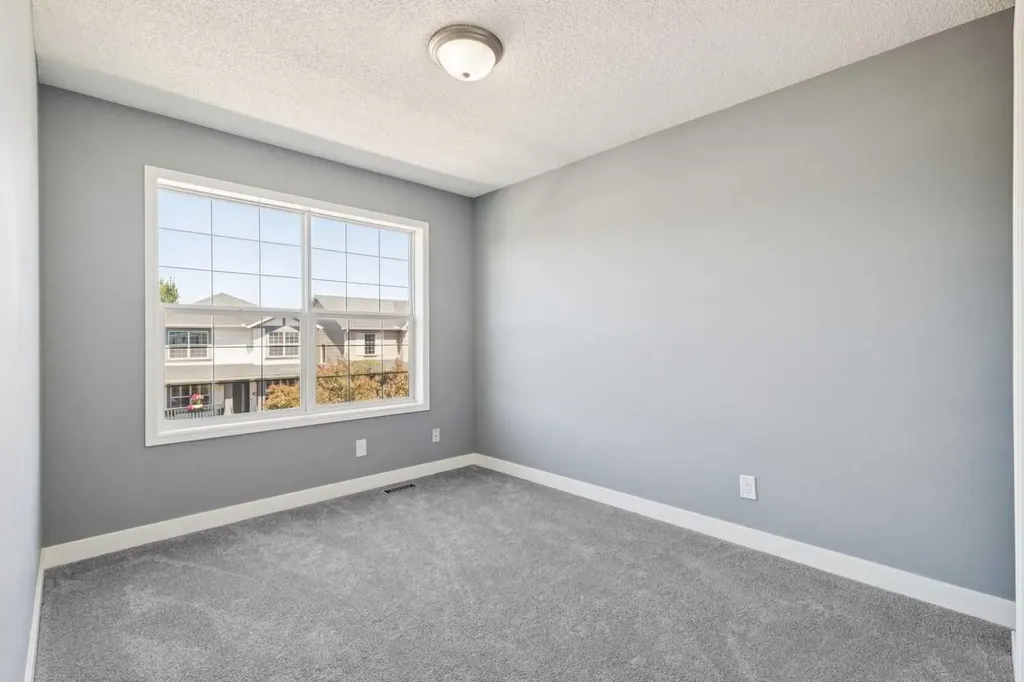 137 Prestwick Mews SE Calgary AB T2Z 3X6