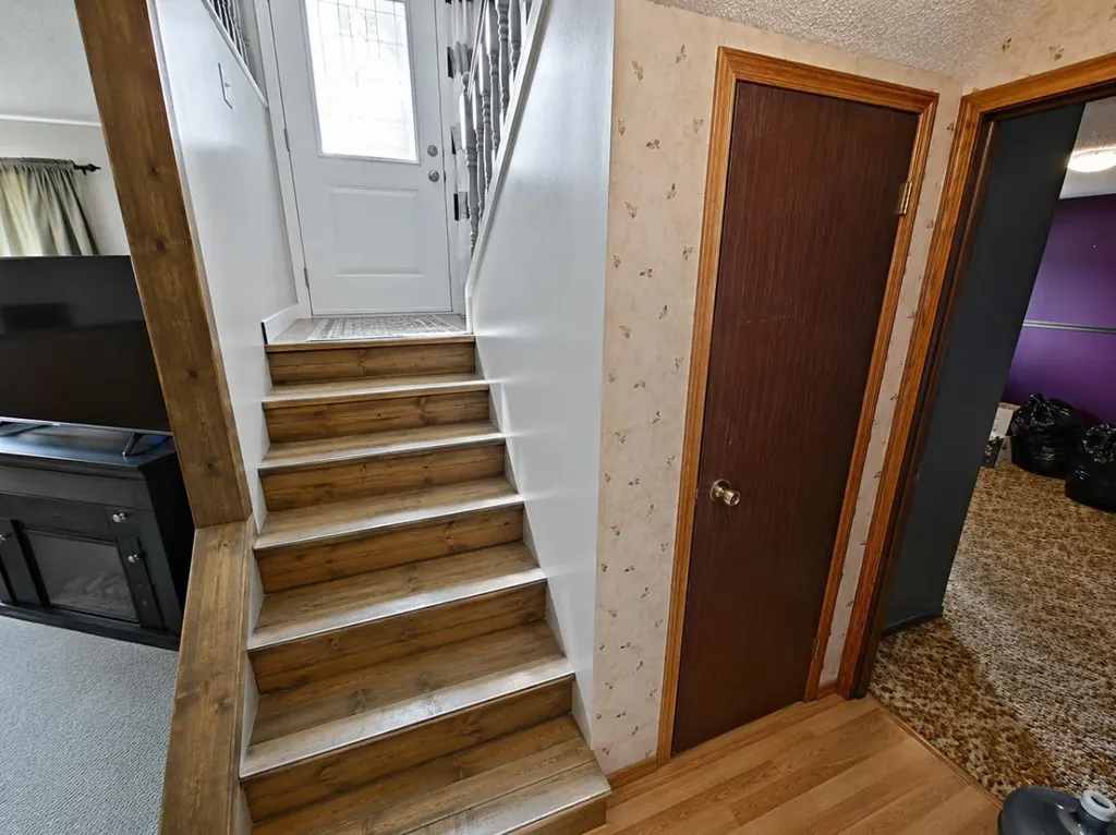 121 Park Crescent Stavely AB T0L 1Z0