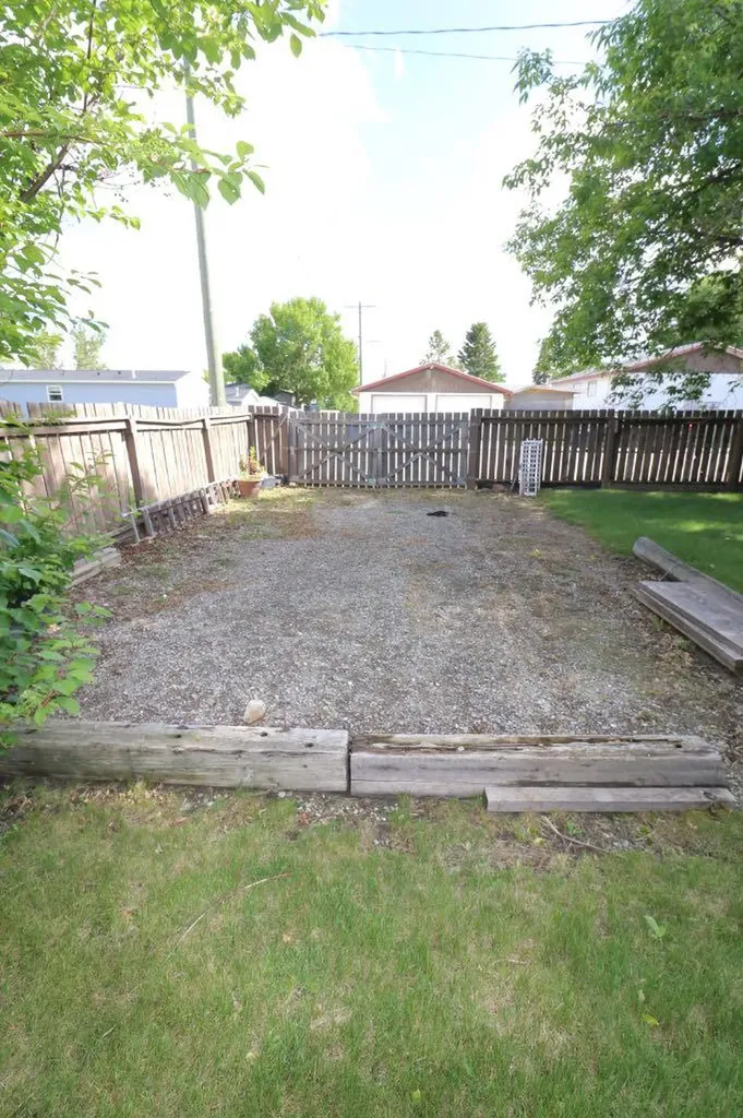 121 Park Crescent Stavely AB T0L 1Z0