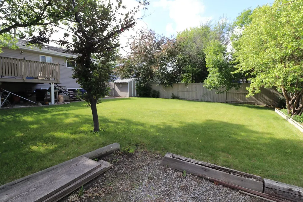 121 Park Crescent Stavely AB T0L 1Z0