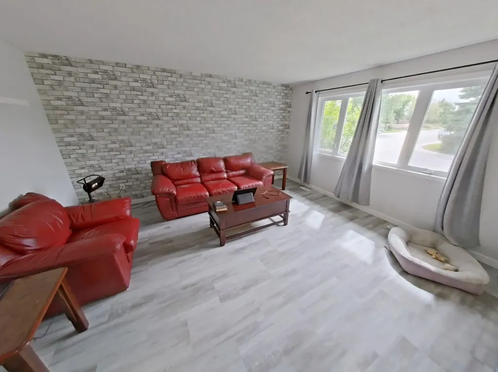 121 Park Crescent Stavely AB T0L 1Z0