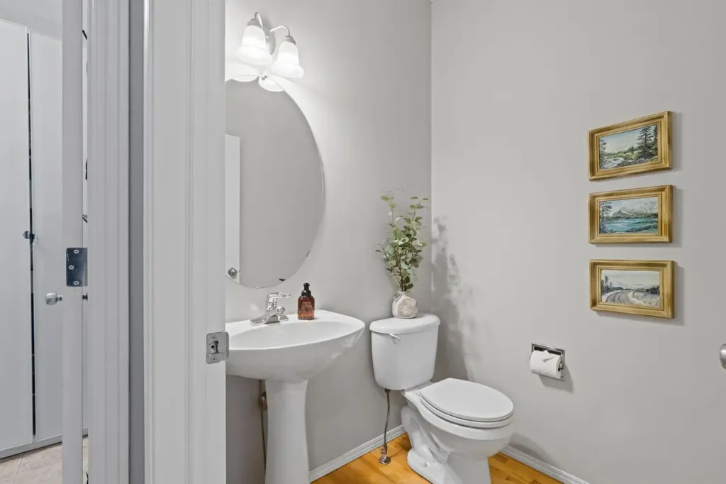 21 Chapalina Park Crescent SE Calgary AB T2X 3S1