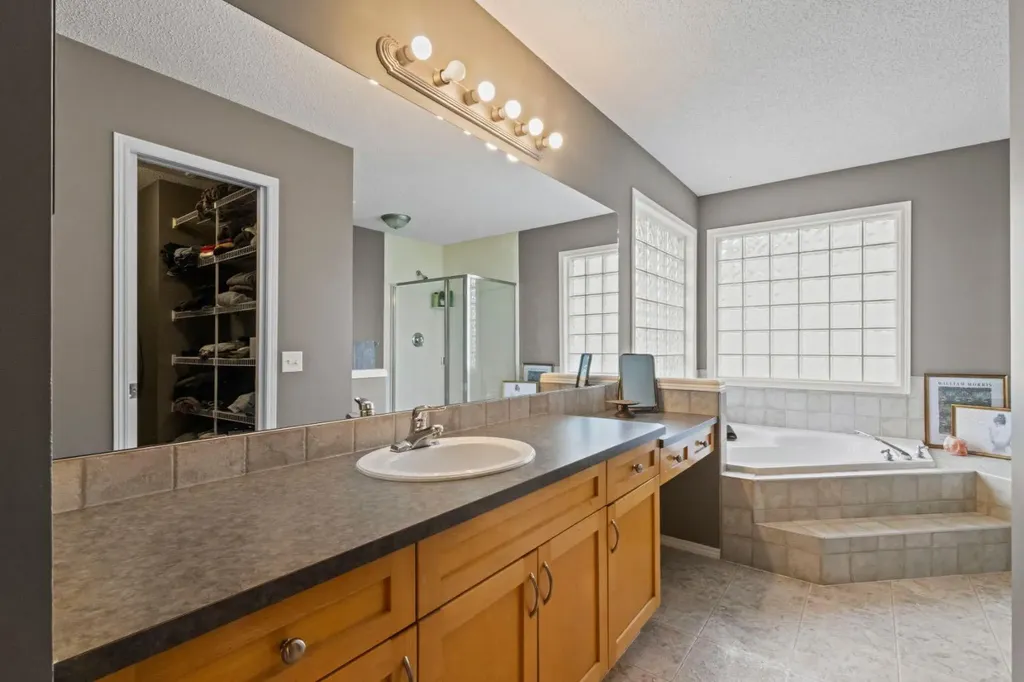 21 Chapalina Park Crescent SE Calgary AB T2X 3S1