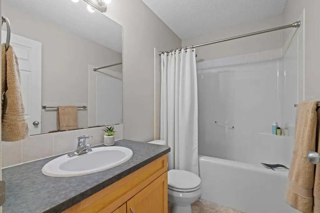 21 Chapalina Park Crescent SE Calgary AB T2X 3S1
