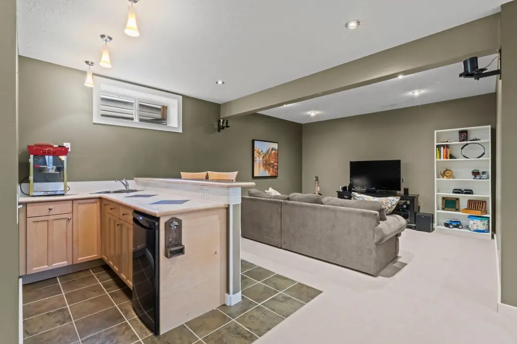 21 Chapalina Park Crescent SE Calgary AB T2X 3S1