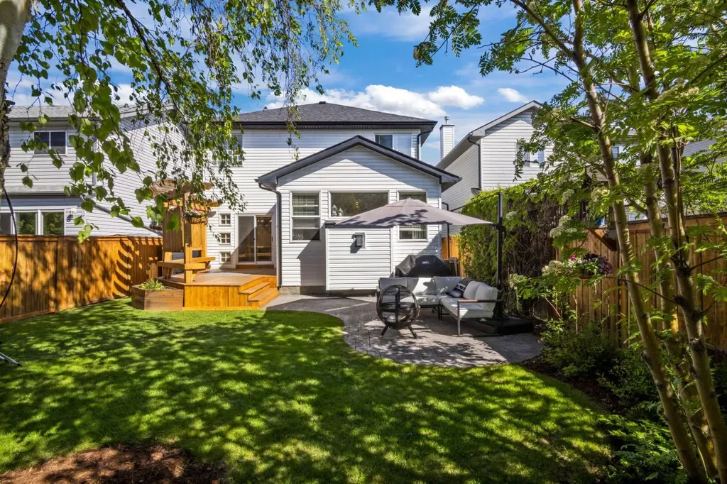 21 Chapalina Park Crescent SE Calgary AB T2X 3S1