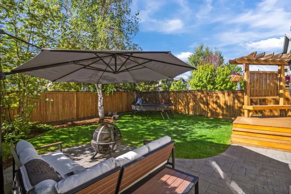21 Chapalina Park Crescent SE Calgary AB T2X 3S1